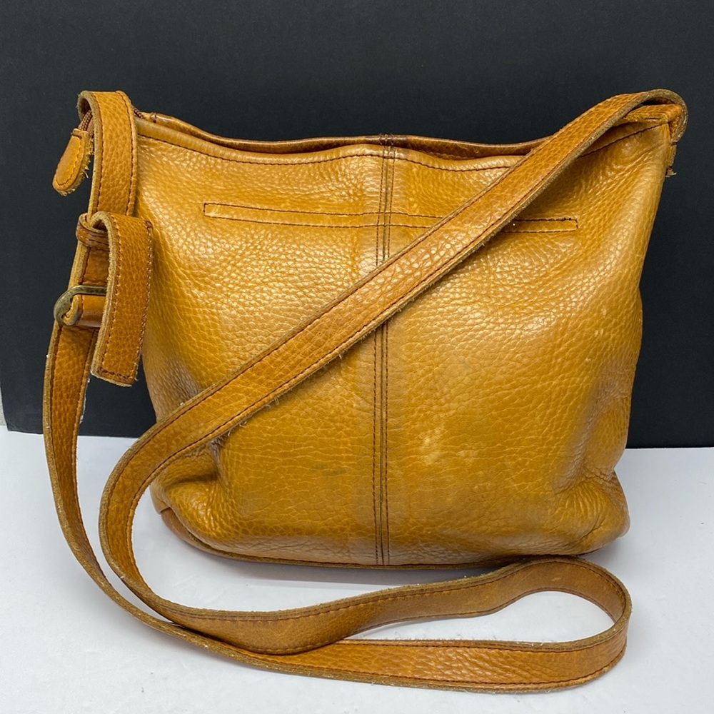 DULUTH TRADING CO. Pebbled Leather Crossbody Purse